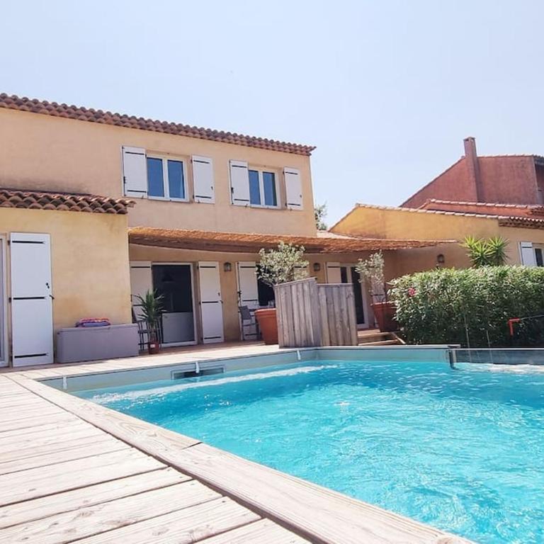 Villa Familiale Surequipée 16p Piscine Babyfoot Billard Boulodrome - Six-Bedroom House - 5