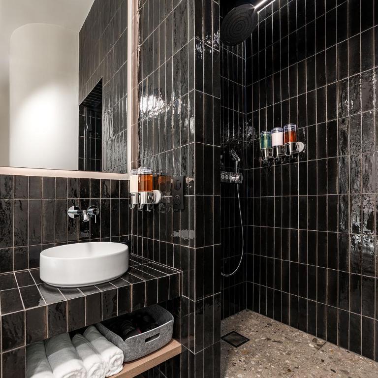 Luxury Residence in old Marais, 3 BR, Patio, Sauna, Fitness Room, AC - Appartement 3 Chambres Deluxe - 20