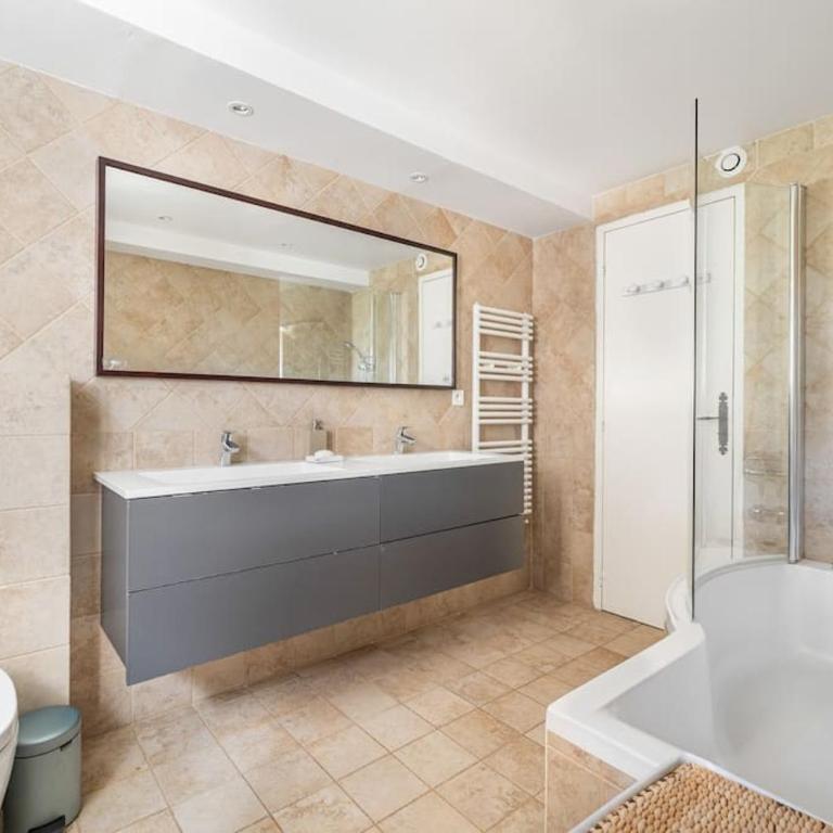 "La Bigaude" votre villa provençale climatisée, piscine et jardin à Mougins Village - Villa avec Piscine Privée - 18