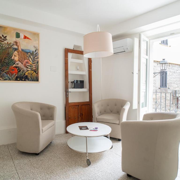 PALAZZO IOLEI - Zia Lidia - Appartamento con 1 Camera da Letto - 5