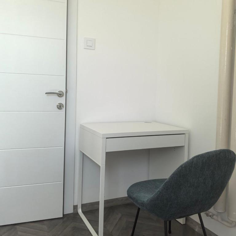 Jela - Apartman sa 2 Spavaće Sobe i Pogledom na Grad - 13