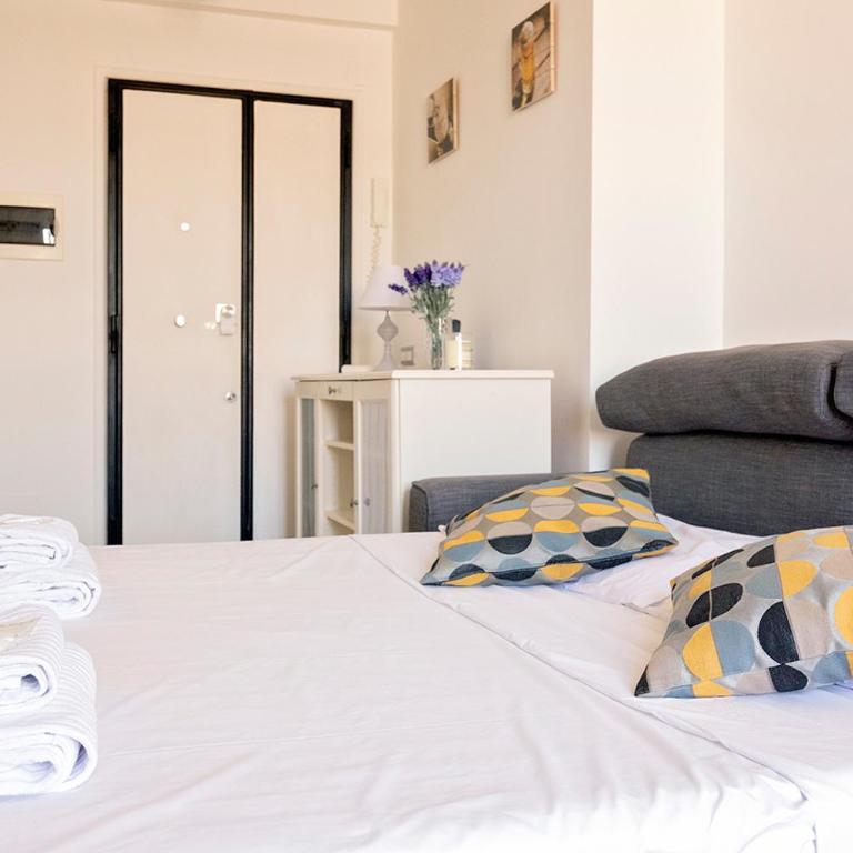 Ion Apartment - One-Bedroom Apartment - 11