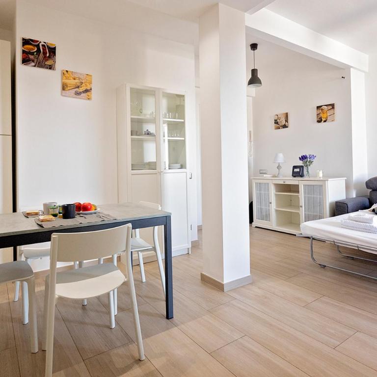 Ion Apartment - One-Bedroom Apartment - 10