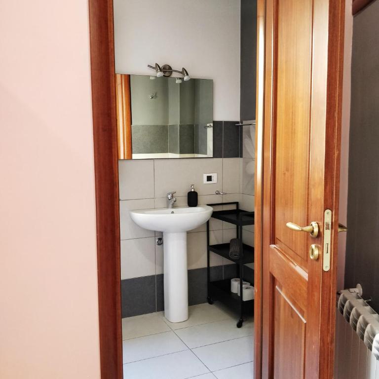 Kalos Rooms - Camera Matrimoniale/Doppia con Letti Singoli con Balcone - 19