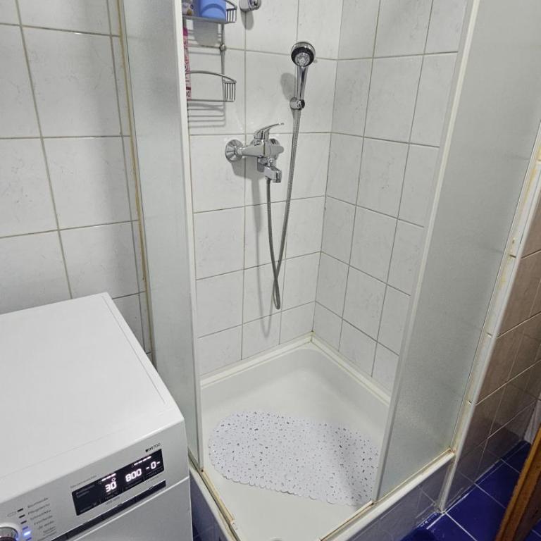 Idolina Apartment - Apartman sa 3 Spavaće Sobe i Balkonom - 67