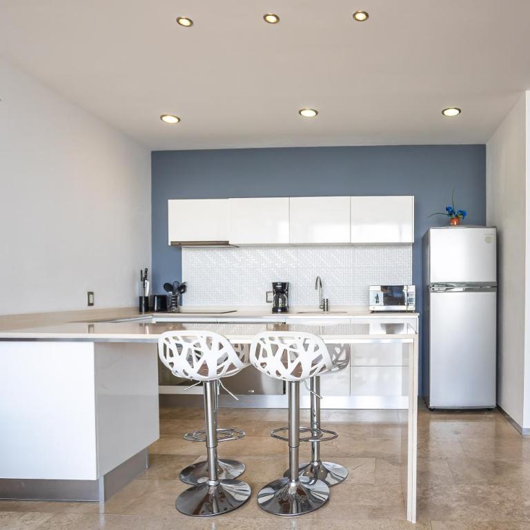 Beautiful 2bd 2bth, Ocean Views - Apartamento de 2 dormitorios - 18