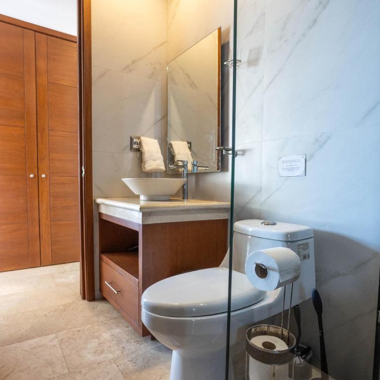 Beautiful 2bd 2bth, Ocean Views - Apartamento de 2 dormitorios - 26
