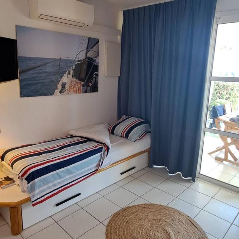 Dans un cadre d'exception, Vue mer panoramique à Agay Côte d'Azur, Village Vacances Cap Esterel, 2 chambres, avec jardin, golf, climatisation, Wifi, 5 piscines - Appartement - Vue sur Mer - 16