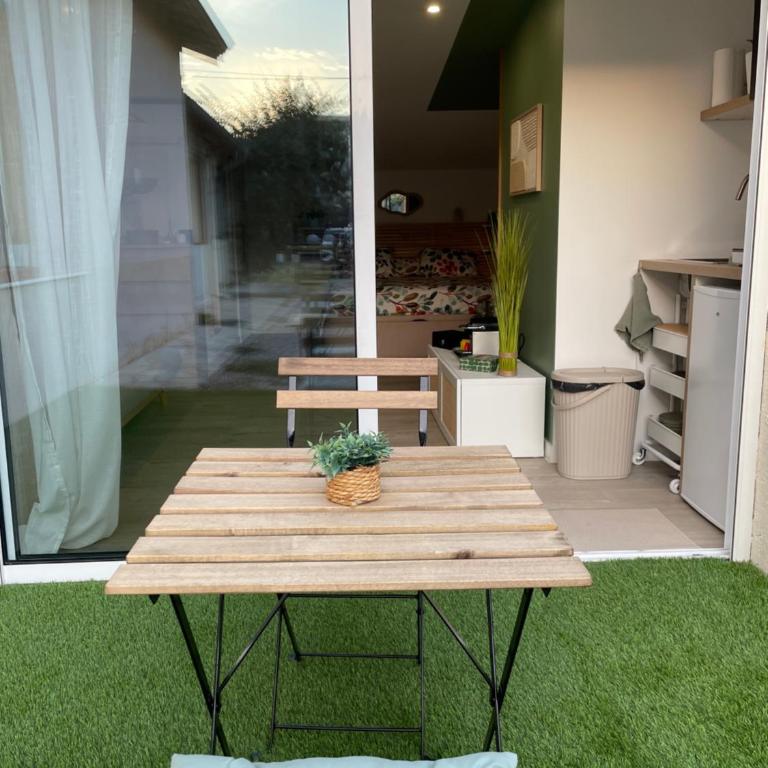La chambre de Cleron - Double Room with Private Bathroom - 1
