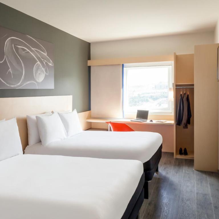 Ibis Queretaro - Standard Twin Room - 4