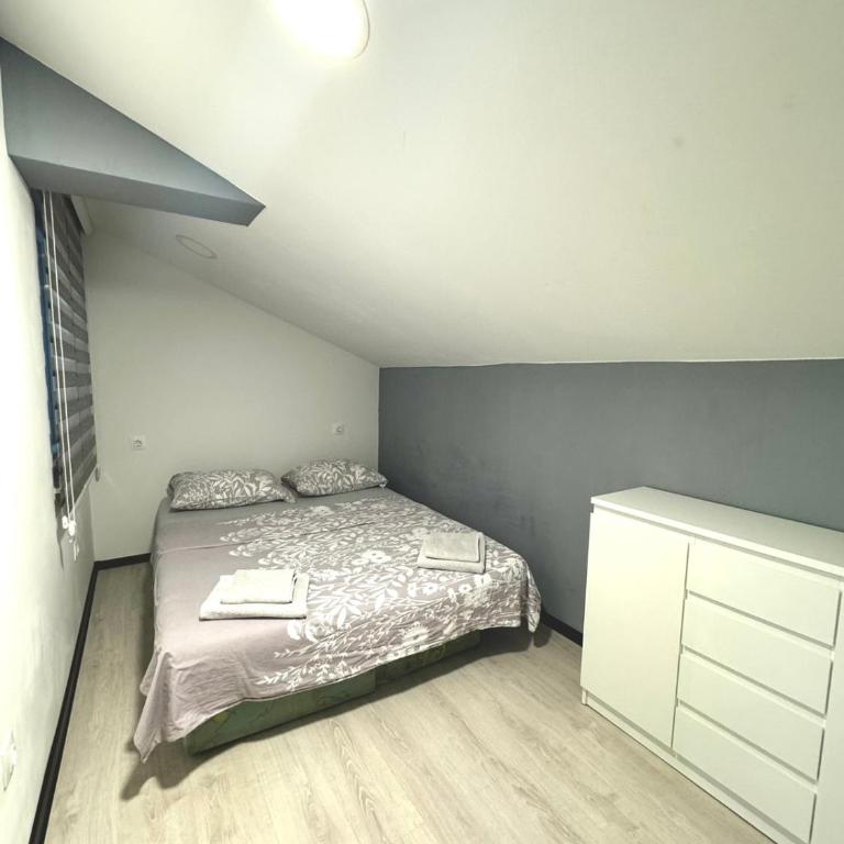 Apartman Amina - Two-Bedroom Apartment - 7
