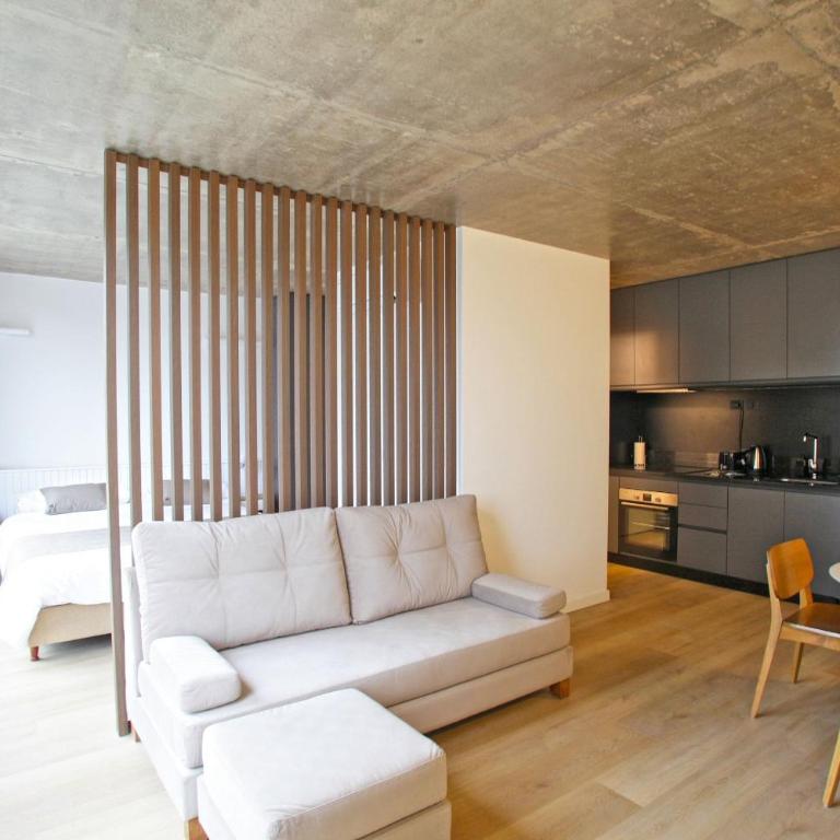 "Tu Hogar Temporal en la Ciudad: Departamento Cómodo y Centrico" - Habitación Triple Básica - 5
