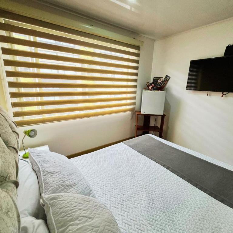 Titas House Bogota - Double Room with Private Bathroom - 2