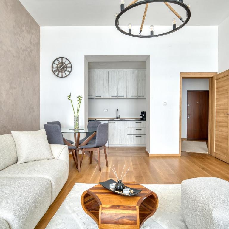 Luxury Main Square apartment by MN Property - Apartman sa 2 Spavaće Sobe - 17