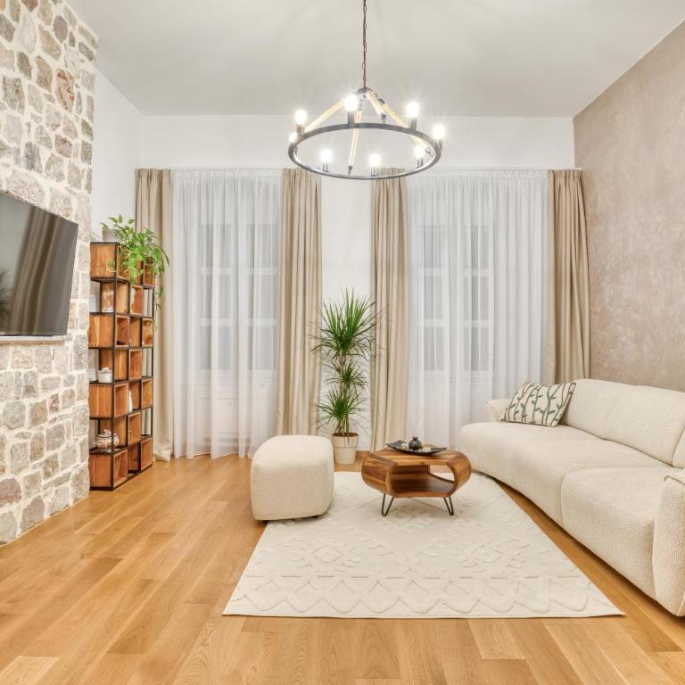 Luxury Main Square apartment by MN Property - Apartman sa 2 Spavaće Sobe - 40