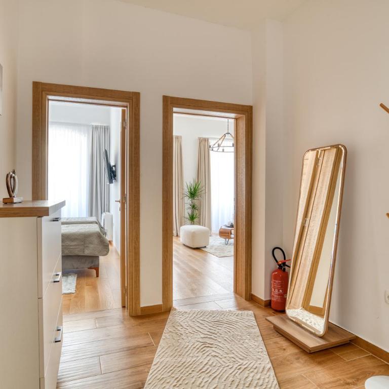 Luxury Main Square apartment by MN Property - Apartman sa 2 Spavaće Sobe - 42