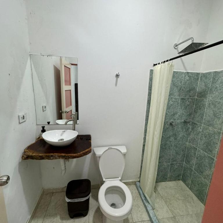 Mahalo Hostel - Habitación Doble con baño privado - 8