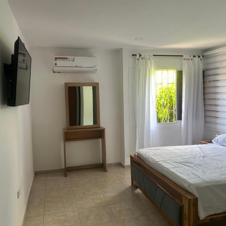 Casa frente al centro comercial - Casa con 1 dormitorio - 8