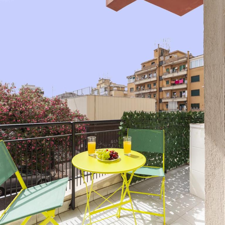 Hostly-Libia Light Lodge-10min Metro to Colosseum - Deluxe Apartment mit 3 Schlafzimmern - 2