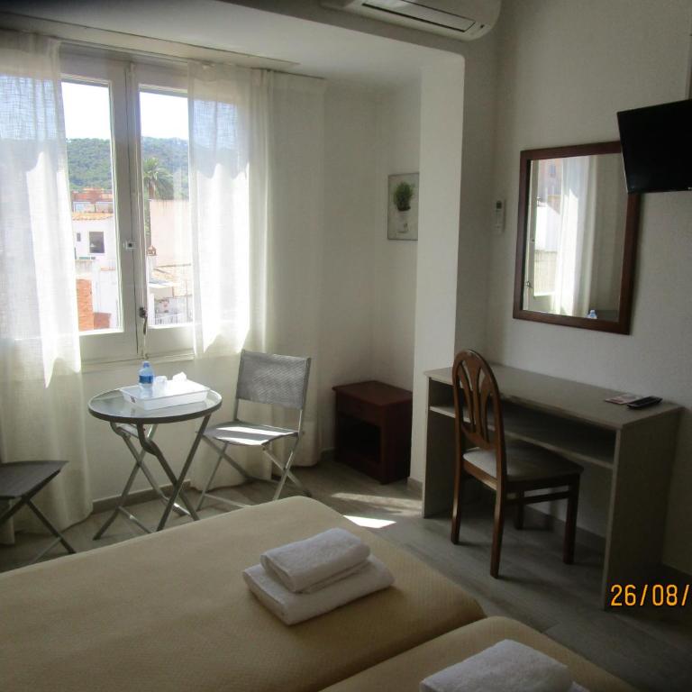 Hotel Apartaments Gesòria Porta Ferrada - Habitación Doble Confort - 1 o 2 camas - 4
