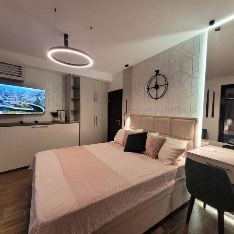 Apartman Trijumf Lux - One-Bedroom Apartment with City View - 9