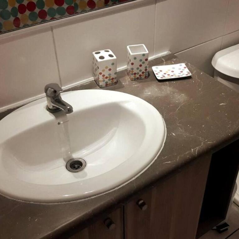 Frente al metro - Funcional y con wifi - La Pinta - One-Bedroom Apartment - 21