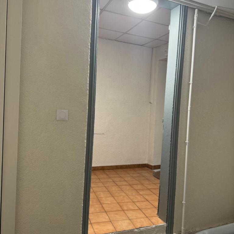 500m away from Main train & tramway Station, Central location, very quiet - Apartment mit 1 Schlafzimmer - 20