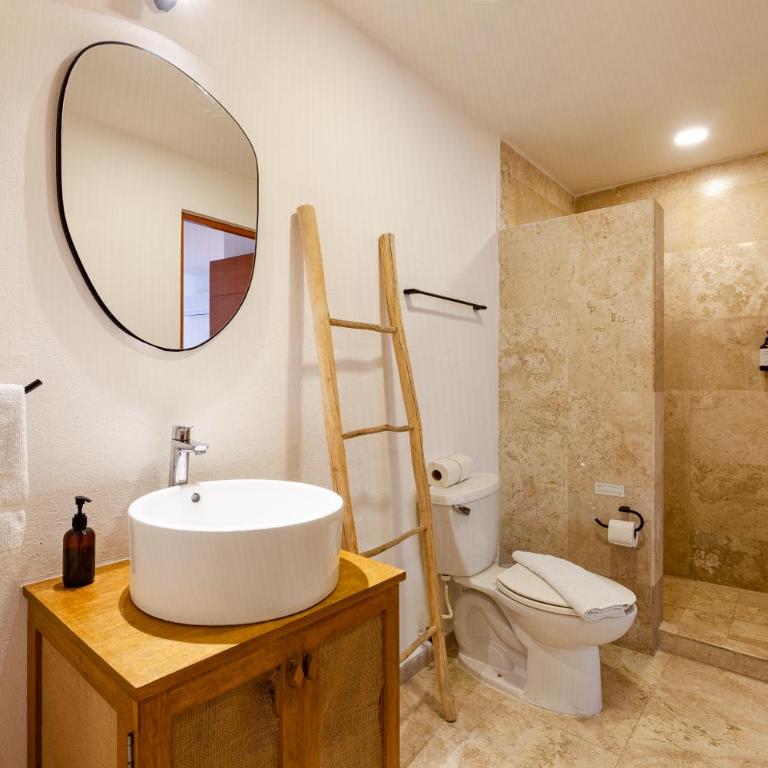Ocean Plaza by Zamá Homes - Three-Bedroom Apartment with Street View - 5