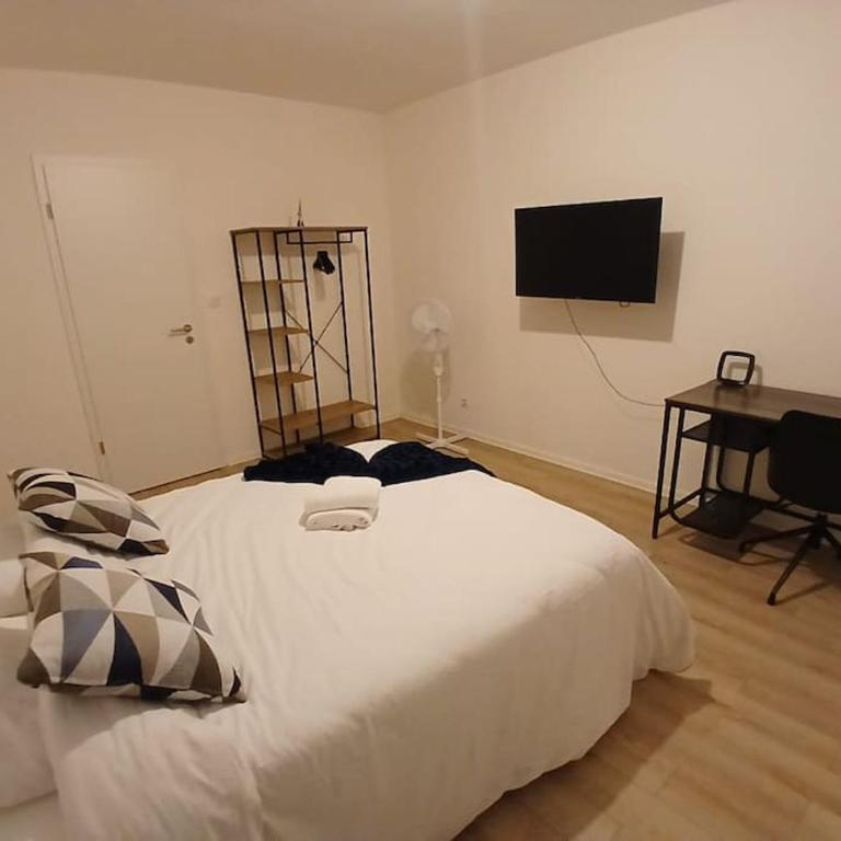 T1 "Orchidée" Centre ville, Stationnement gratuit et proche Tram - Apartment mit 1 Schlafzimmer - 1