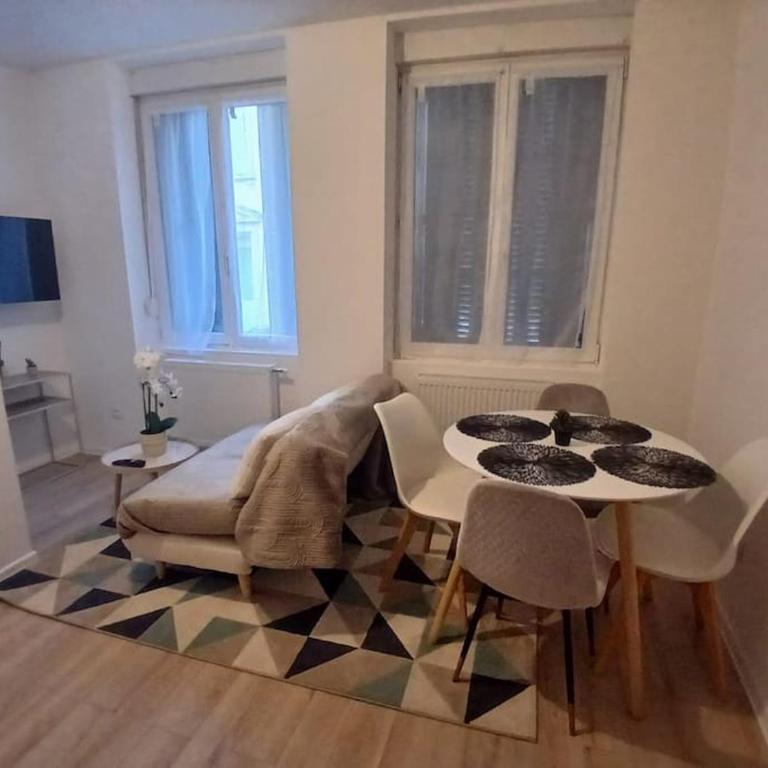 T1 "Orchidée" Centre ville, Stationnement gratuit et proche Tram - Apartment mit 1 Schlafzimmer - 9