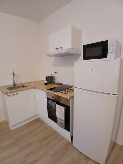 T1 "Orchidée" Centre ville, Stationnement gratuit et proche Tram - Apartment mit 1 Schlafzimmer - 14