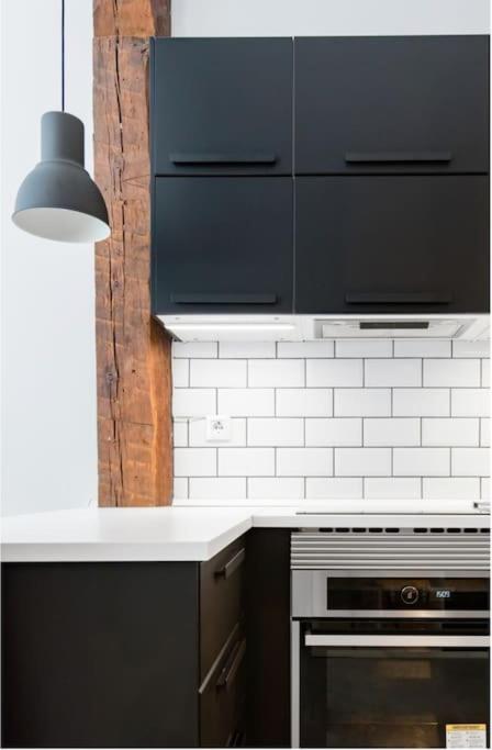 Exclusive designer loft in the centre for 6 people - Duque - Two-Bedroom Apartment - 8