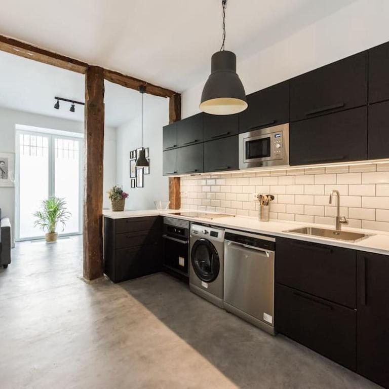 Exclusive designer loft in the centre for 6 people - Duque - Two-Bedroom Apartment - 15