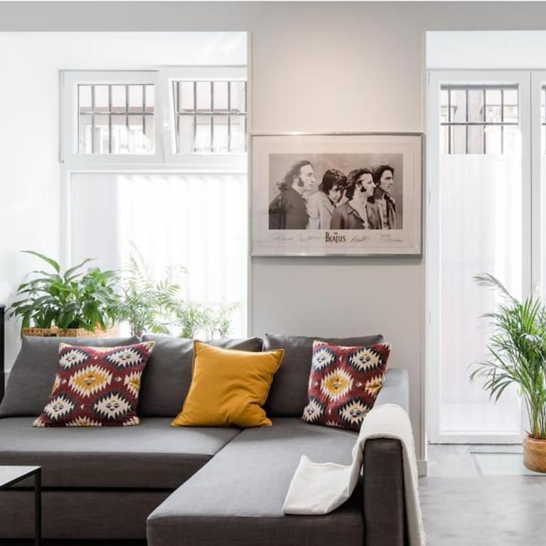 Exclusive designer loft in the centre for 6 people - Duque - Two-Bedroom Apartment - 30
