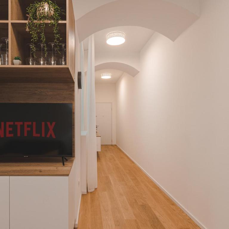 Stylish apartment in the center of Trieste - Central station - WIFI-Netflix - Appartamento con 2 Camere da Letto - 8
