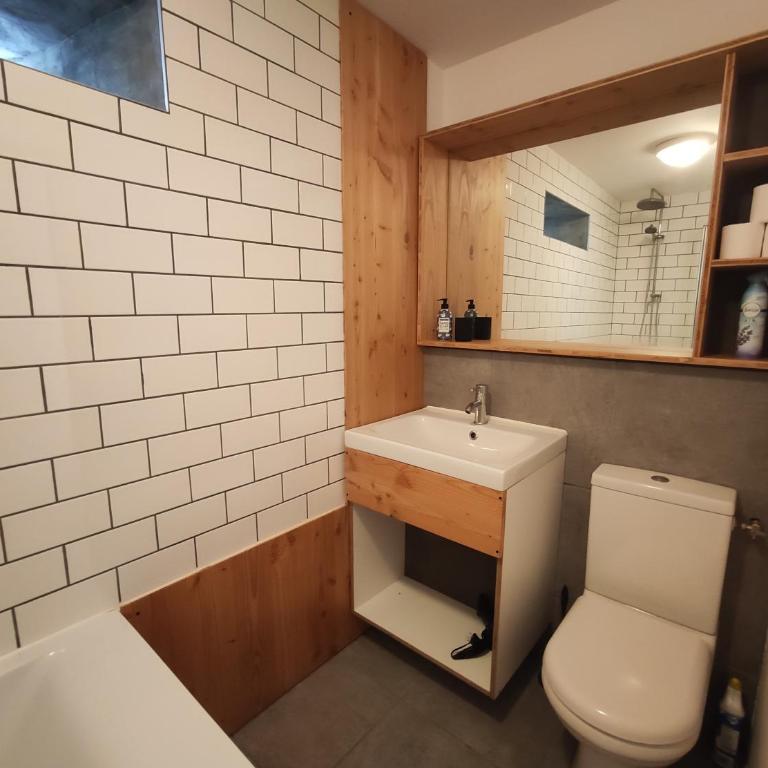 The Old School House, Les Ougiers - Appartement - Vue sur Jardin - 29