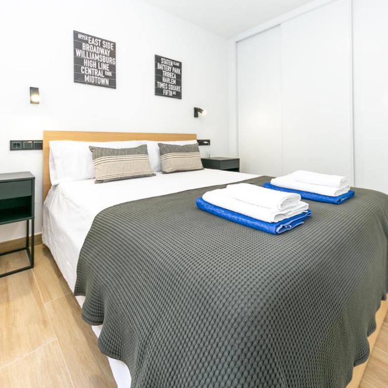 Moderno apartamento en el centro de Fuengirola - Two-Bedroom Apartment - 5