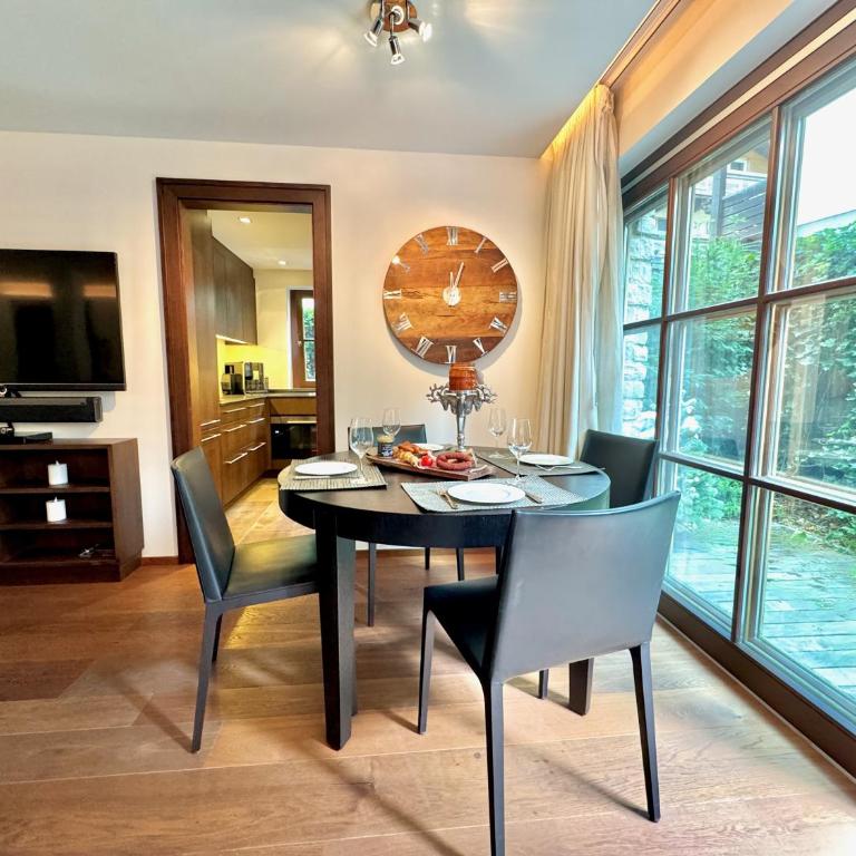 KITZ DELUXE SUITE 1 & 2 im Zentrum mit eigenem SPA & PARKEN by belle-stay - Suite 2 Chambres - 3