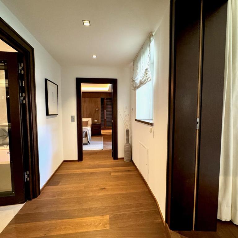 KITZ DELUXE SUITE 1 & 2 im Zentrum mit eigenem SPA & PARKEN by belle-stay - Suite 3 Chambres - 15
