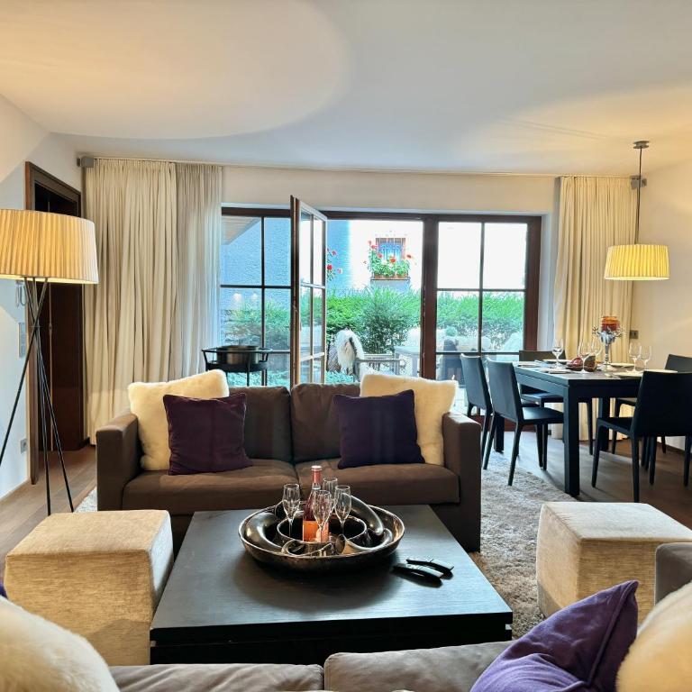 KITZ DELUXE SUITE 1 & 2 im Zentrum mit eigenem SPA & PARKEN by belle-stay - Suite 3 Chambres - 2