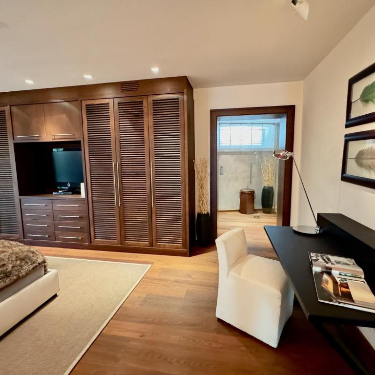 KITZ DELUXE SUITE 1 & 2 im Zentrum mit eigenem SPA & PARKEN by belle-stay - Suite 2 Chambres - 12
