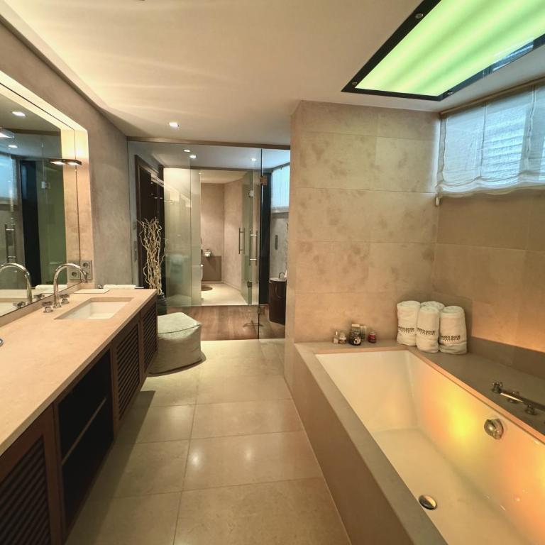 KITZ DELUXE SUITE 1 & 2 im Zentrum mit eigenem SPA & PARKEN by belle-stay - Suite 2 Chambres - 18