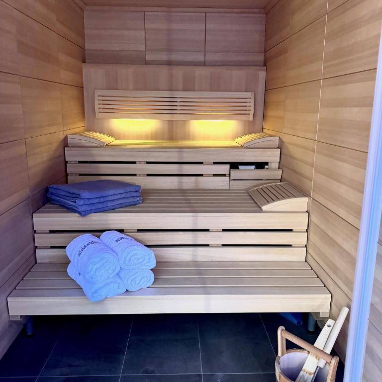 KITZ DELUXE SUITE 1 & 2 im Zentrum mit eigenem SPA & PARKEN by belle-stay - Suite 2 Chambres - 22