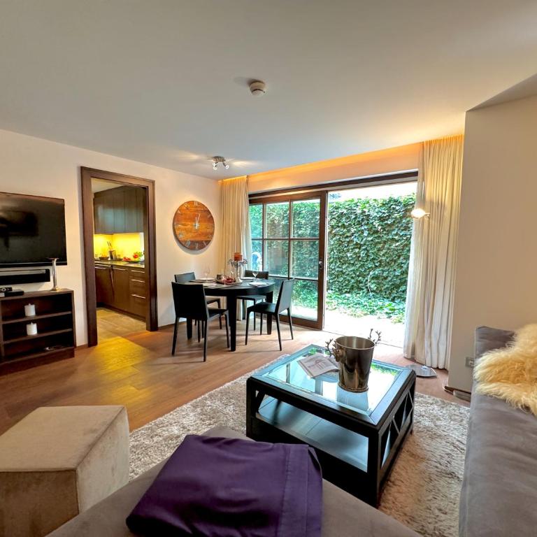 KITZ DELUXE SUITE 1 & 2 im Zentrum mit eigenem SPA & PARKEN by belle-stay - Suite 2 Chambres - 5