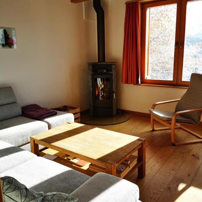 Chalet Mélèze in sonniger Lage mit schönem Ausblick , für 6 Personen - Ferienhaus mit 3 Schlafzimmern - 7