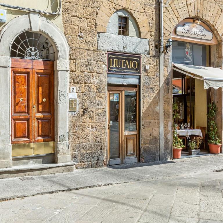GuestHost - The Lions' Apartment in the Historic Centre x8 - Appartamento con 3 Camere da Letto - 25