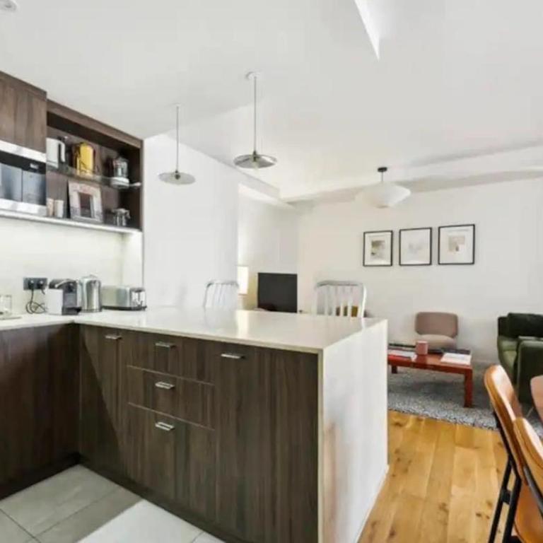Spacious Apartment - 4B-8P - Sentier - Four-Bedroom Apartment - 12