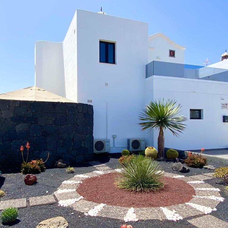 VILLA VIVIENNE by JK Lanzarote - Villa with Private Pool - 14