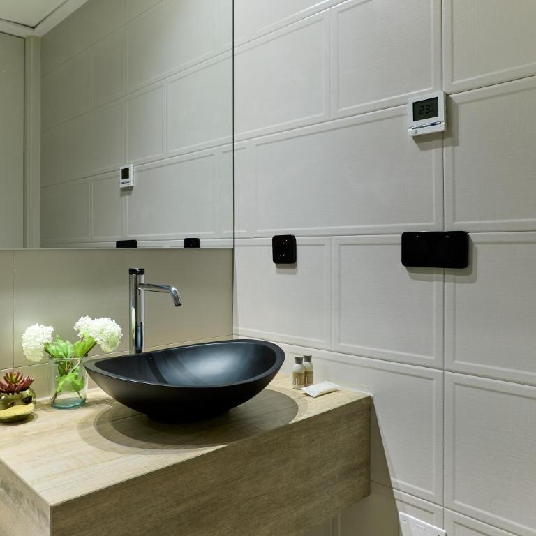 Stylish Penthouse with Jacuzzi - by Welcomely - Apartamento de 3 dormitorios - 25