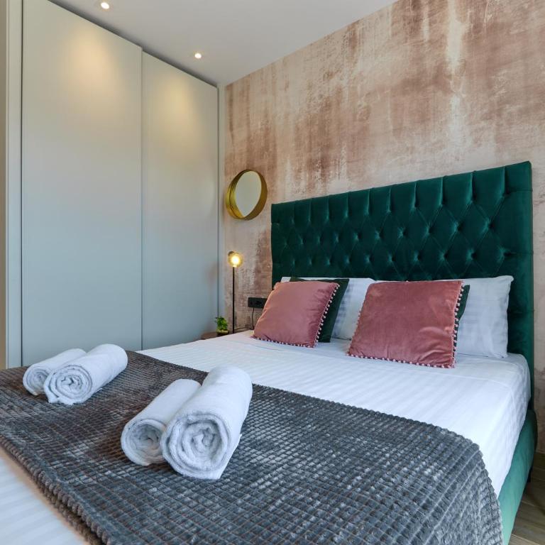 Stylish Penthouse with Jacuzzi - by Welcomely - Apartamento de 3 dormitorios - 10